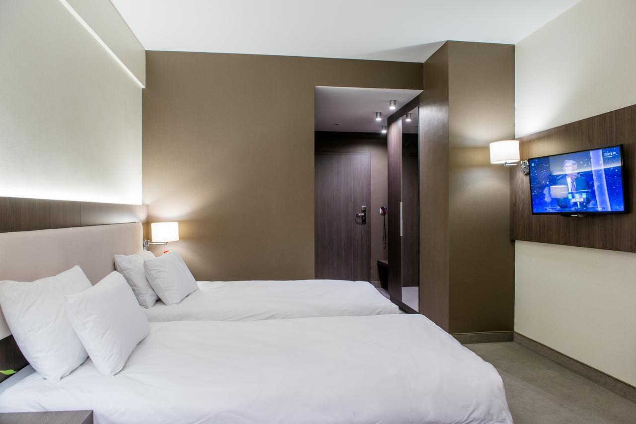 Hotel Kosma Kozmin Dış mekan fotoğraf