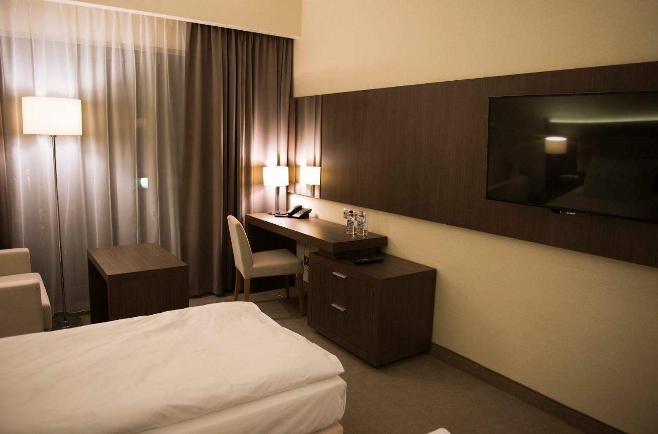 Hotel Kosma Kozmin Dış mekan fotoğraf