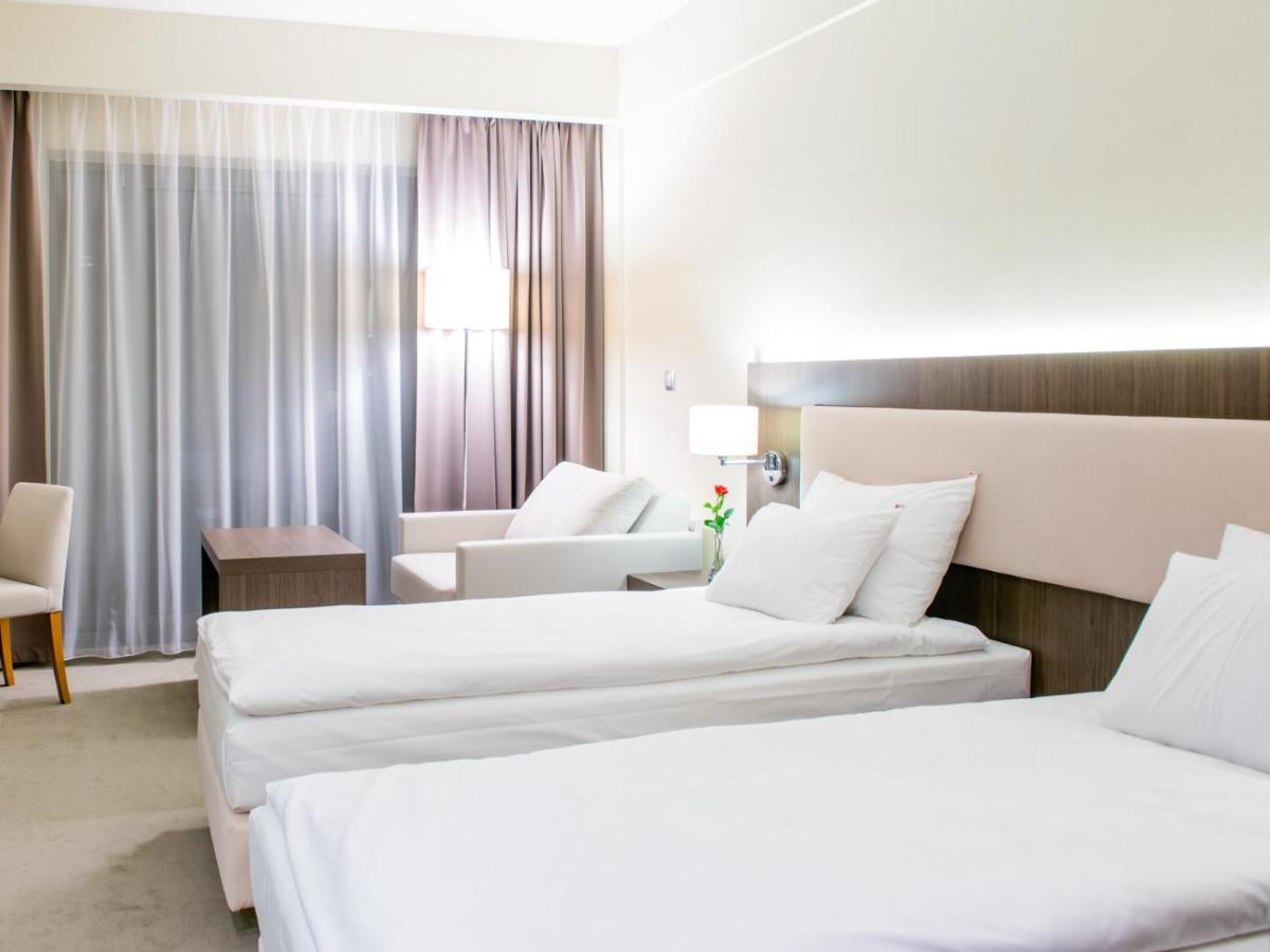 Hotel Kosma Kozmin Dış mekan fotoğraf