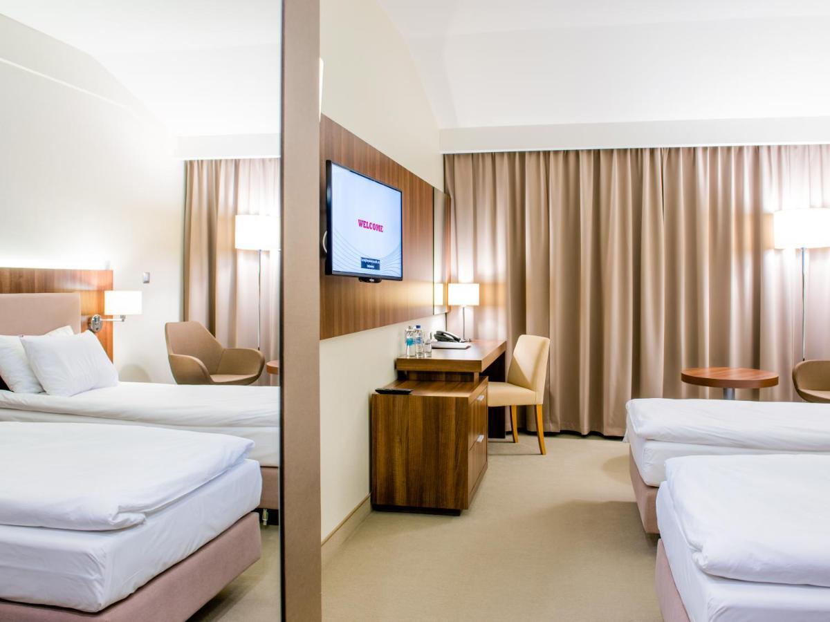 Hotel Kosma Kozmin Dış mekan fotoğraf